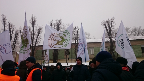 Мисливський мітинг та засідання суду щодо "червонокнижного" статусу лося